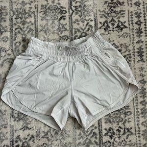 Lululemon tracker shorts 4” white